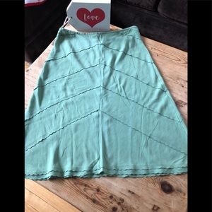 DKNY green scalloped edge skirt